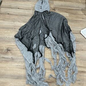 NWT one size fits allts all Halloween Shawl spooky costume